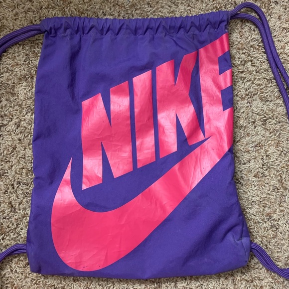 Nike Drawstring Bag - Picture 1 of 5